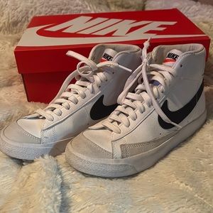 Nike Blazer Mid ‘77